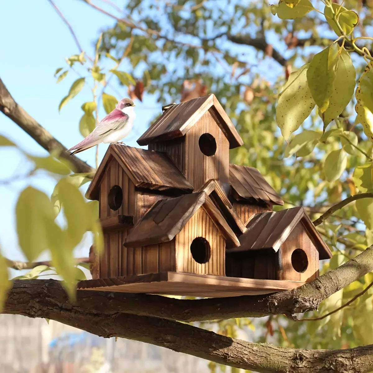 CRYSTALS Outdoor Birdhouse For Bluebirds And Sparrows